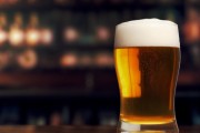 琼中啤酒争高，“新”意比拼