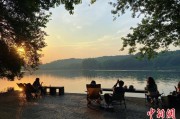 琼中“移动卧室”重塑旅行方式 “Z世代”爱上车轮上的家