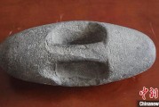 琼中新疆兵团第五师双河市发现疑似新石器时代石器